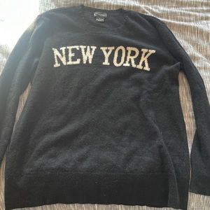 100% Cashmere NEW YORK crew - Sz L Bloomingdales brand